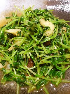 豆苗の塩麹ピリ辛炒め-レシピのメイン写真