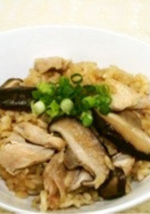 鶏肉とキノコの炊き込みご飯-レシピのメイン写真