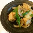厚揚げと玉ねぎピーマンの梅炒め
