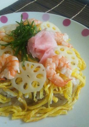 お祝い事に♪具沢山♪彩り海老のチラシ寿司-レシピのメイン写真