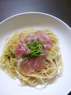 生ハムと豆苗のパスタ-レシピのメイン写真