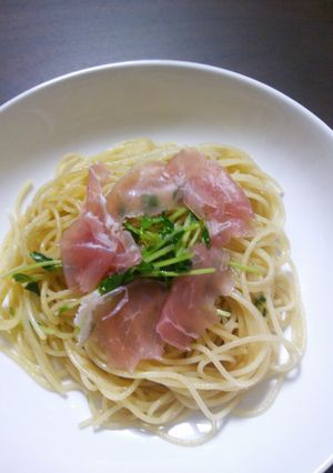 生ハムと豆苗のパスタ-レシピのメイン写真