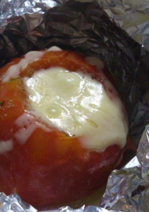 BBQで丸ごとトマトとチーズのホイル焼き-レシピのメイン写真