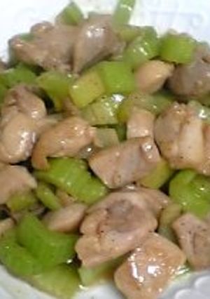 セロリと鶏肉の炒め物-レシピのメイン写真