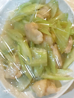 鶏むね肉とセロリの塩炒め-レシピのメイン写真