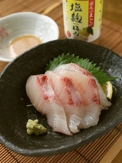 梅肉入り塩麹で☆刺身-レシピのメイン写真
