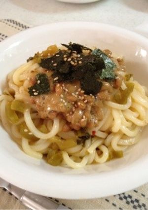 お昼に!高菜キムチうどんの納豆のせ-レシピのメイン写真