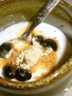 塩入り♪~黒豆きな粉ヨーグルト~-レシピのメイン写真