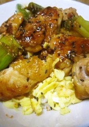 フライパンで作る☆簡単！ヘルシー焼き鳥丼-レシピのメイン写真