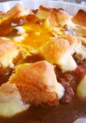 残ったビーフシチューでパンでグラタン-レシピのメイン写真