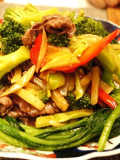 牛肉とブロッコリーのオイスターソース炒め-レシピのメイン写真