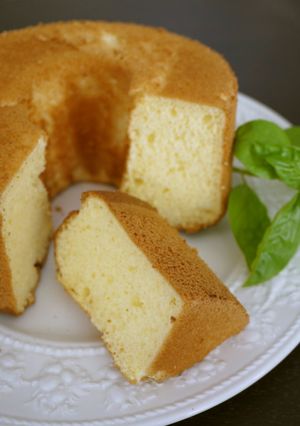 ノンオイル！ もっちり塩麹シフォンケーキ-レシピのメイン写真