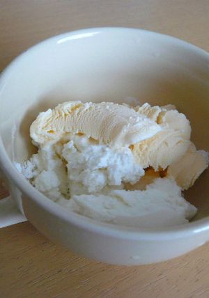 カッテージチーズとアイスだけで美味!-レシピのメイン写真