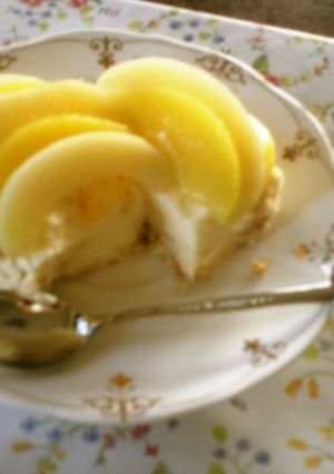 白桃＆黄桃のババロアケーキ-レシピのメイン写真