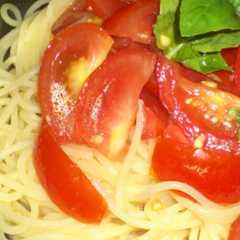 รูปของ トマトの冷製パスタ