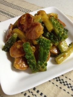 ゴーヤとフランクフルトのチーズ焼き-レシピのメイン写真