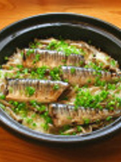 土鍋で炊く!さんまとしめじの炊き込みご飯-レシピのメイン写真