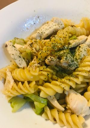 鶏肉＆ブロッコリー茎のアンチョビパスタ-レシピのメイン写真
