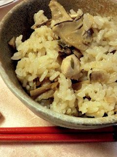 お吸いもので作る「鶏マツタケご飯」-レシピのメイン写真