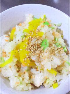 色合いバッチリ!混ぜご飯☆-レシピのメイン写真