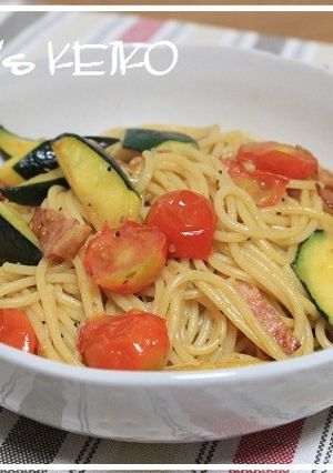 ズッキーニとトマトのコンソメスパゲティ-レシピのメイン写真