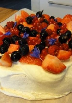 ぽわぽわマシュマロケーキ Pavlova-レシピのメイン写真