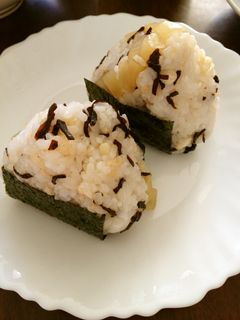ふじっ子塩こんぶで朝の活力おにぎり♪-レシピのメイン写真