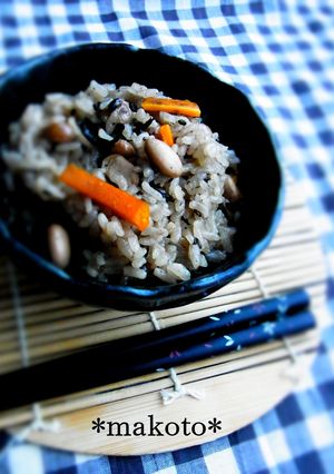 胡麻香る栄養満点炊き込みご飯-レシピのメイン写真