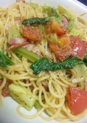 トマトと小松菜の黒胡椒パスタ-レシピのメイン写真