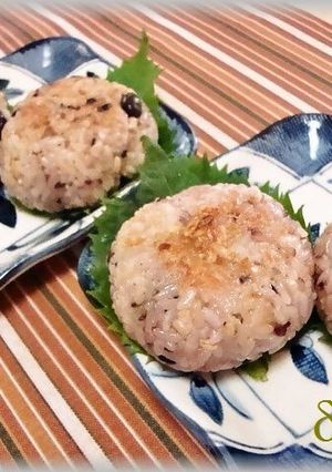 もっちり♫雑穀米の焼きおにぎり-レシピのメイン写真