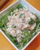 オクラと白ゴマのっけの豆腐サラダ