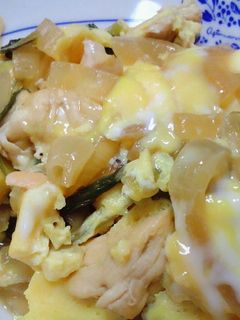 麺つゆで炒め煮して簡単親子丼☆-レシピのメイン写真