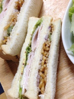 焼きそばトーストサンド-レシピのメイン写真
