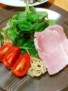 手抜き!?贅沢ハムのサラダ風冷やし中華-レシピのメイン写真