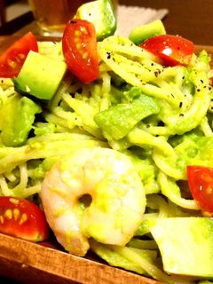 アボカドと小海老のクリームパスタ-レシピのメイン写真