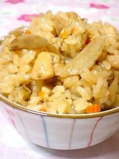 しっかり味♪鶏とごぼうの炊き込みご飯♡-レシピのメイン写真