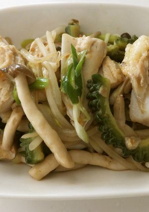 鶏軟骨とゴーヤのタイ風炒め-レシピのメイン写真
