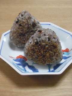 雑穀ご飯でチーズIN焼きおにぎり-レシピのメイン写真