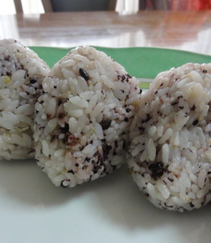 ユカリご飯 ゆかり®ご飯おにぎり(おかか＆昆布) | NewDays エキナカポータル