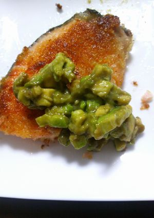 しゃけのパン粉焼き、アボガドのせ-レシピのメイン写真