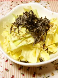 超簡単!ざくざくキャベツの塩昆ゴマがけ-レシピのメイン写真