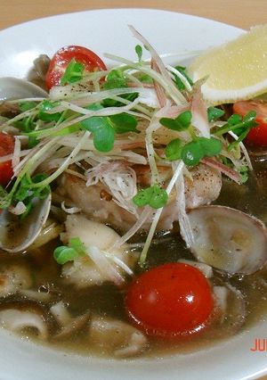 スープで食べるジューシー豚ロールステーキ-レシピのメイン写真