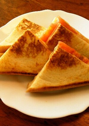 5分　ホットサンド　ハムとトマトとチーズ-レシピのメイン写真