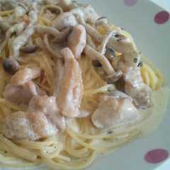 รูปของ 鶏肉たっぷり!!クリームパスタ