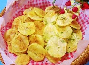 カリッ！レンジde堅焼き風ポテトチップス-レシピのメイン写真
