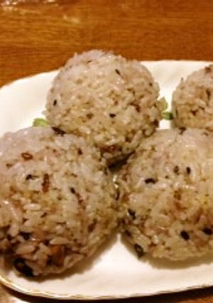 おいしさ味わう十六穀ごはんのかぼちゃ握り-レシピのメイン写真