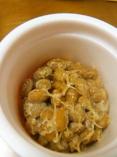 冷凍した納豆。レンジで解凍-レシピのメイン写真