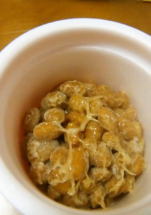 冷凍した納豆。レンジで解凍-レシピのメイン写真