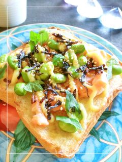 鮭と塩昆布の大葉・梅わさび風味トースト-レシピのメイン写真