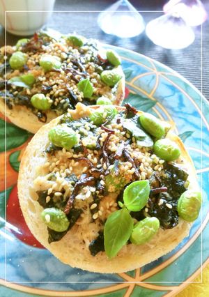 わかめとツナと塩昆布の梅バジルトースト-レシピのメイン写真